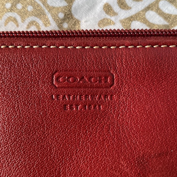 Coach leatherwear EST 1941 wristlet handbag color red 👍🏽 - Picture 6 of 9